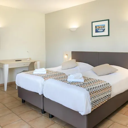 Joseph Charles Hotel L'Ile-Rousse  Room photo